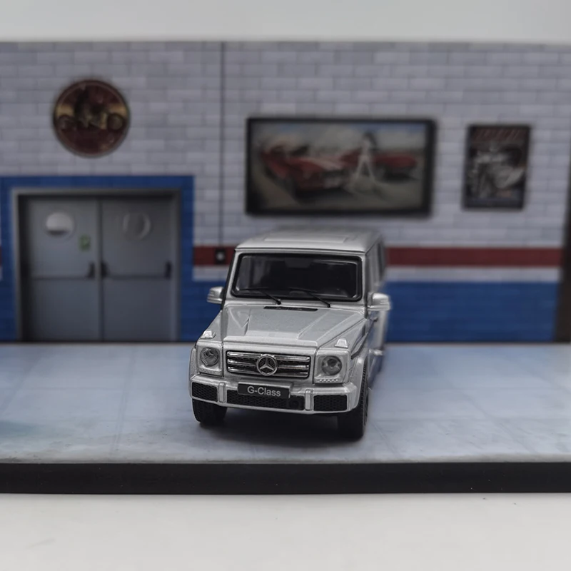 White Diecast G-Class SUV Model for Collectors 4 White Diecast G-Class SUV Model for Collectors - Image 4