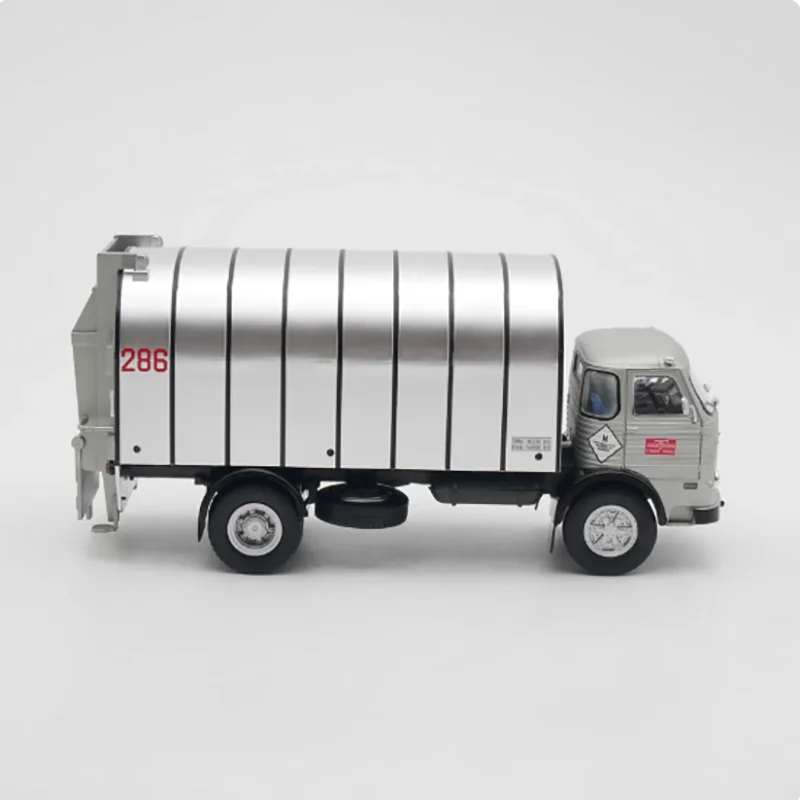 1:43 Pegaso Alloy Garbage Truck Model 4 1:43 Pegaso Alloy Garbage Truck Model - Image 4