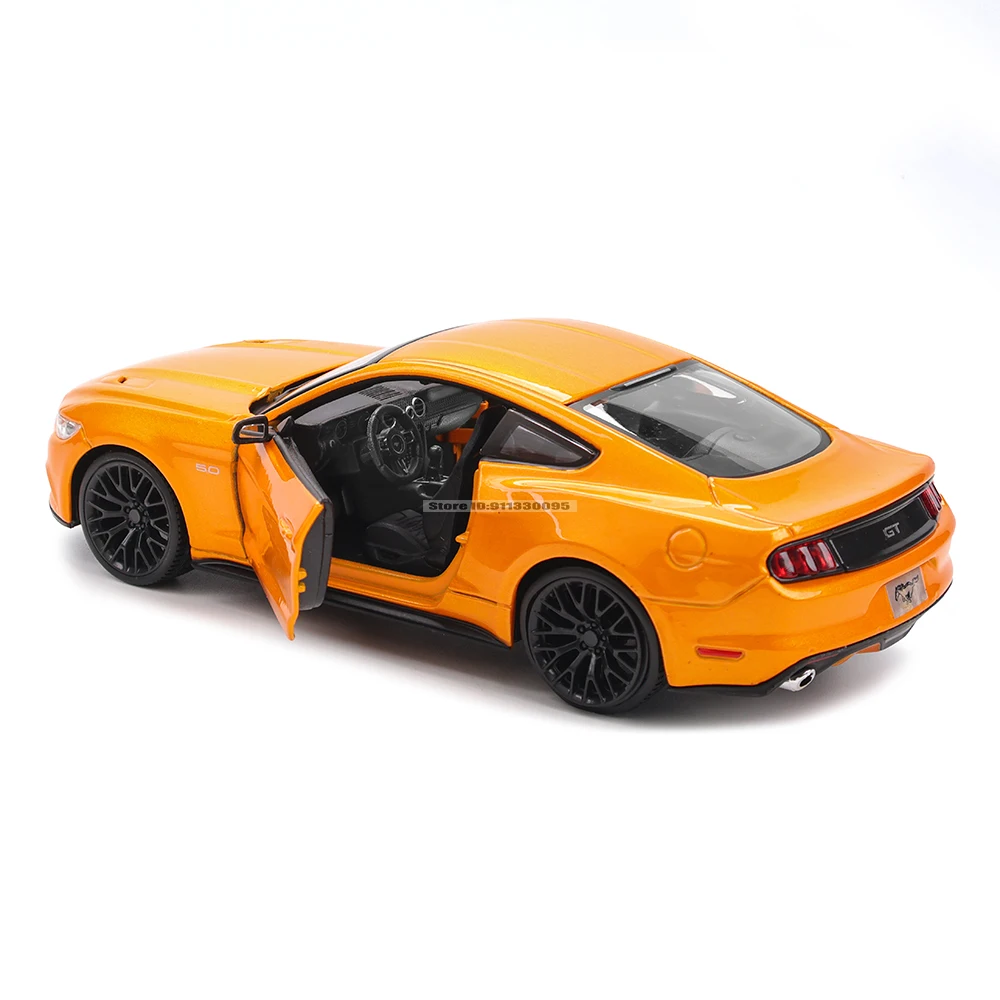 Ford Mustang Shelby GT500 1:24 Diecast Model 2 Ford Mustang Shelby GT500 1:24 Diecast Model - Image 2