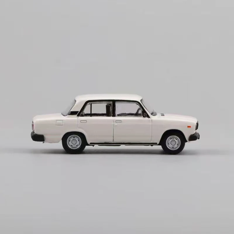 Perka 1:64 Scale Vintage Lada 2105 Alloy Model 6 Perka 1:64 Scale Vintage Lada 2105 Alloy Model - Image 6