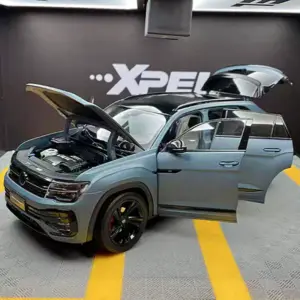 Volkswagen Teramont X SUV 1:18 Diecast Model 10 S06dc0c51a4ef4e9c8ce44a193c659a96k