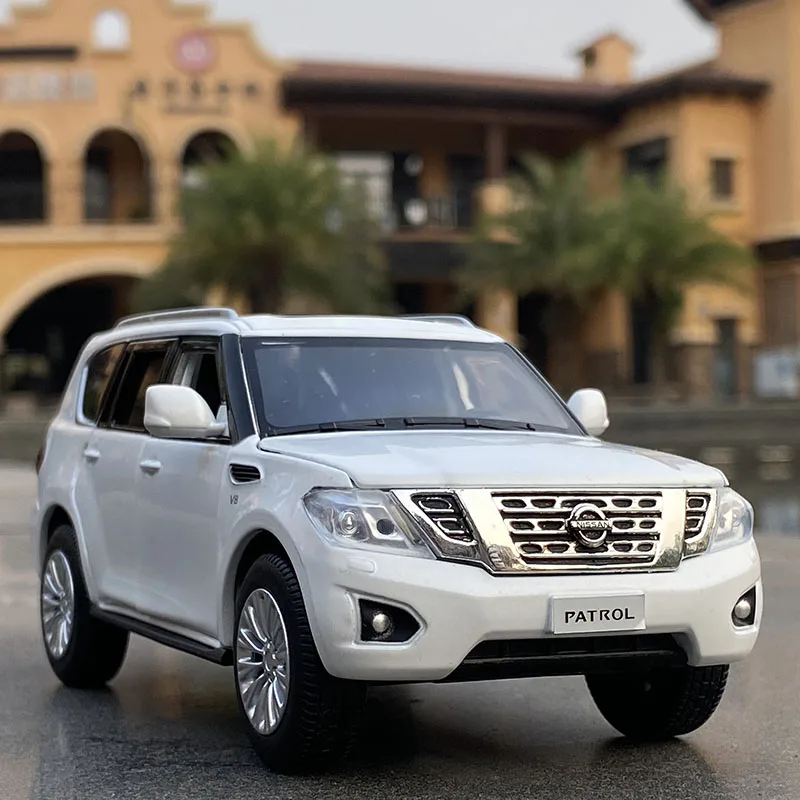 1:32 Nissan Patrol SUV Diecast Model 7 1:32 Nissan Patrol SUV Diecast Model - Image 7