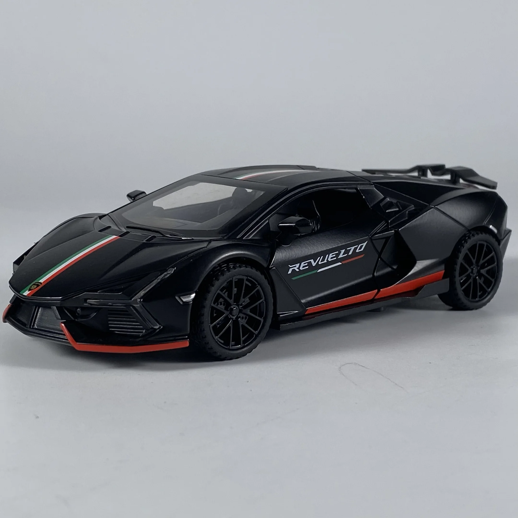 1:32 Scale Diecast Sports Car Model 25 1:32 Scale Diecast Sports Car Model - Image 25