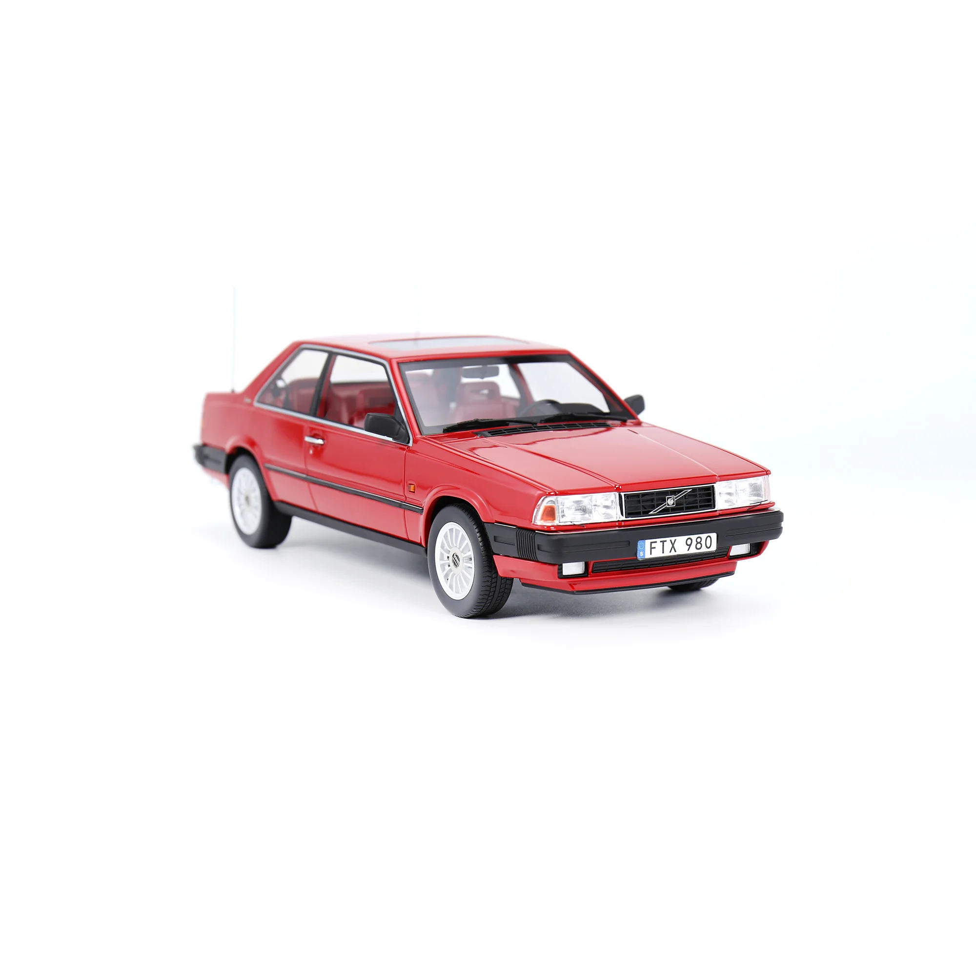 1-18 Scale Volvo 780 PG Resin Model 2 1-18 Scale Volvo 780 PG Resin Model - Image 2