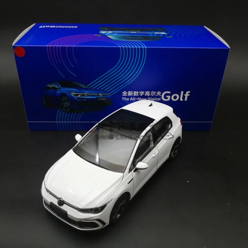 Volkswagen Golf 8 1:18 Diecast Model Ornament 6 Volkswagen Golf 8 1:18 Diecast Model Ornament - Image 6