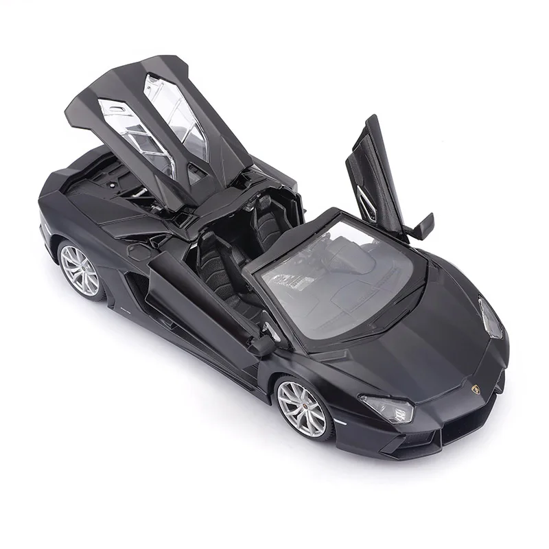 Lamborghini LP700 1:24 Diecast Model in Blue 3 Lamborghini LP700 1:24 Diecast Model in Blue - Image 3