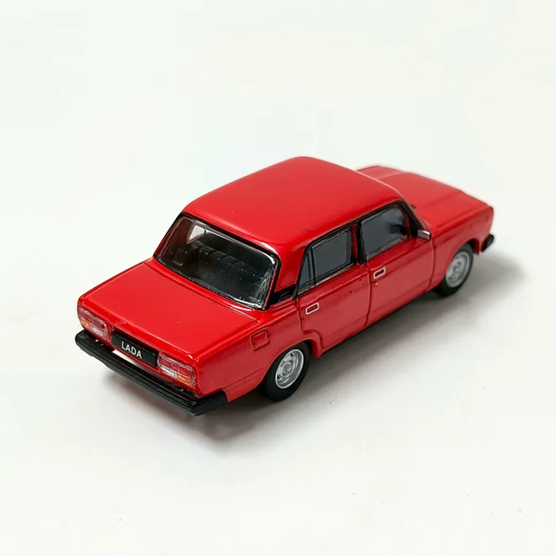 Vintage Car Diecast Model Collection 1/64 Scale 6 Vintage Car Diecast Model Collection 1/64 Scale - Image 6