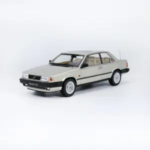 Volvo 780 Resin Model 1-18 Scale Collectible