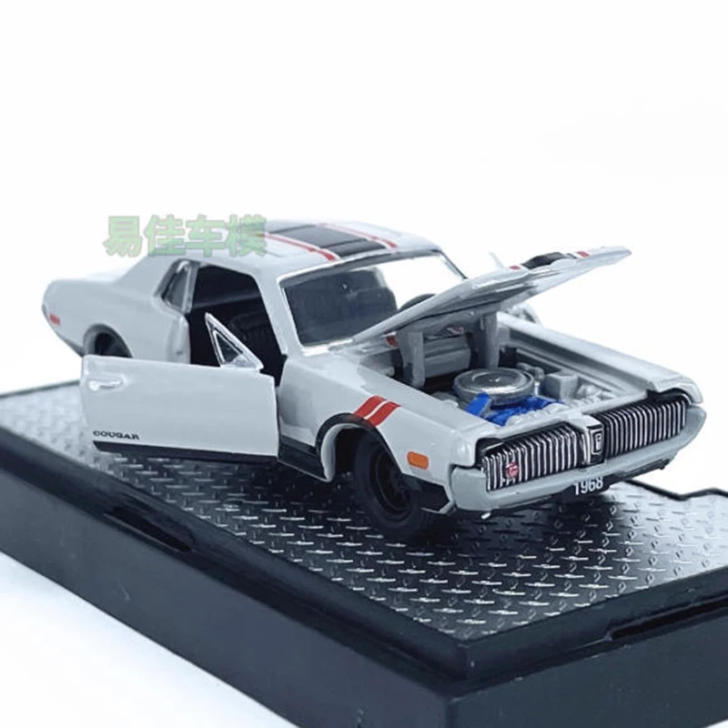 1968 Mercury Cougar 1/64 Diecast Model 4 1968 Mercury Cougar 1/64 Diecast Model - Image 4