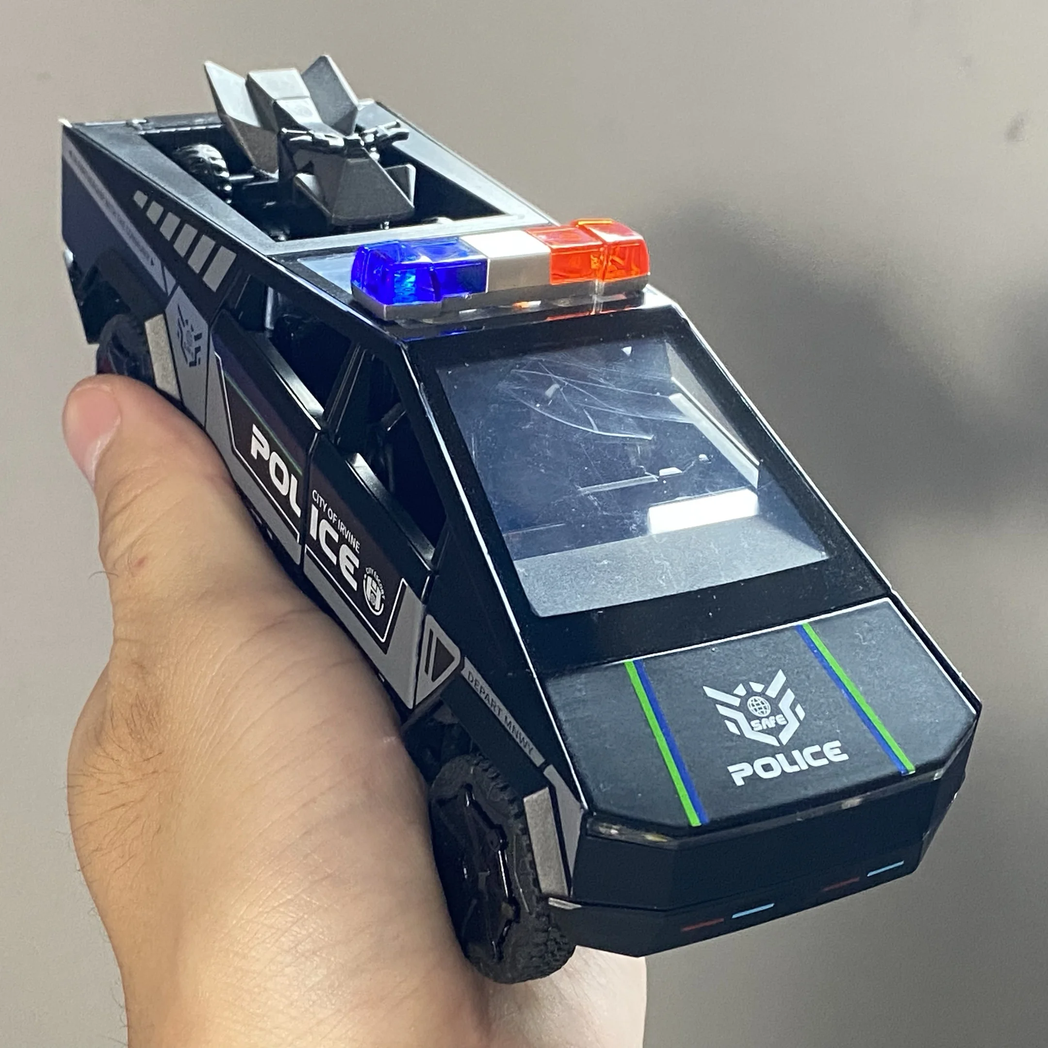 1:32 Scale Diecast Off-Road Police Pickup Truck 6 1:32 Scale Diecast Off-Road Police Pickup Truck - Image 6