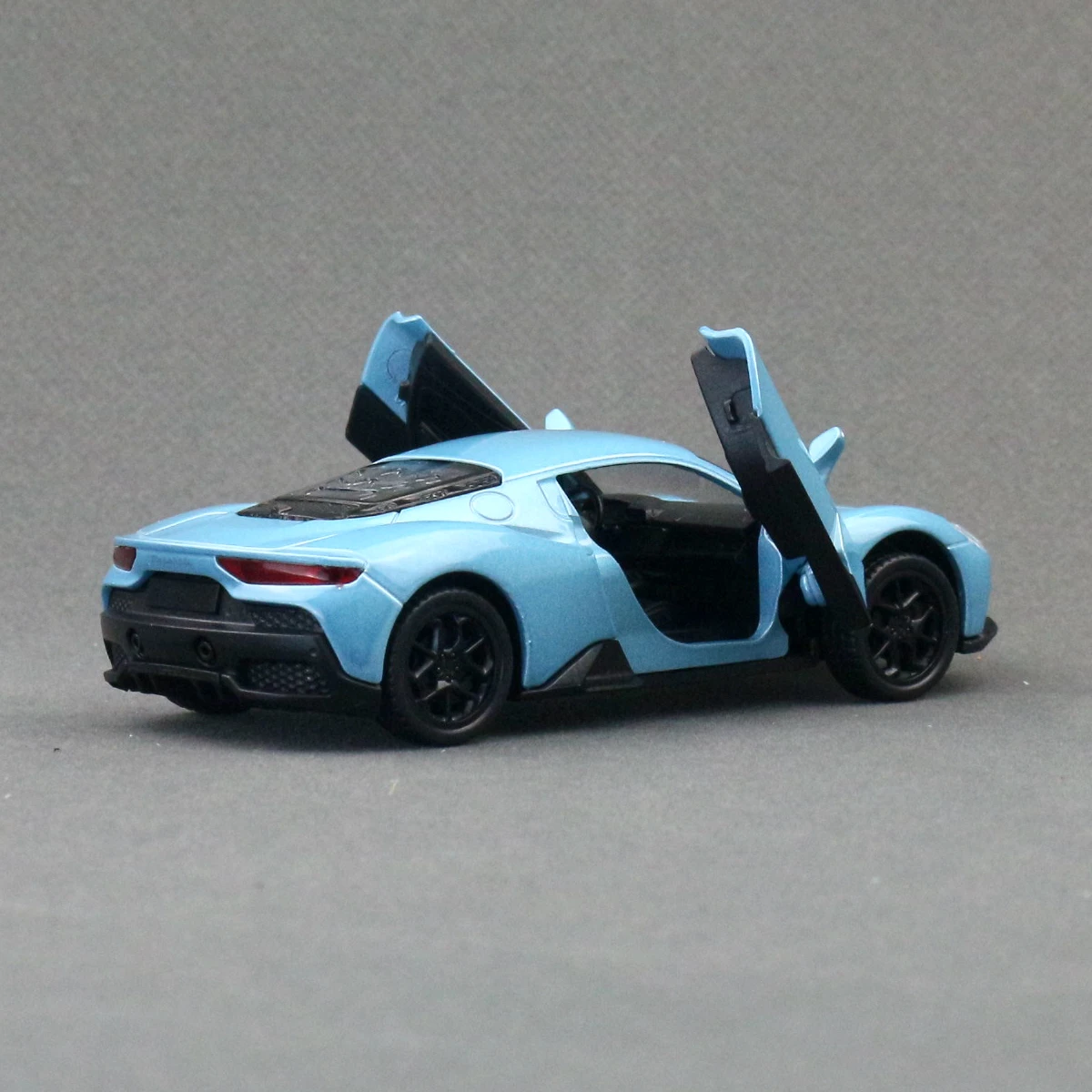 Maserati MC20 1/43 Diecast Model Car in Blue 3 Maserati MC20 1/43 Diecast Model Car in Blue - Image 3