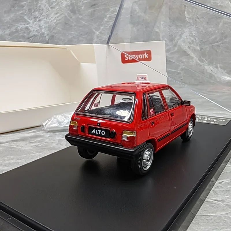 Vibrant Red Suzuki Alto Taxi Diecast Model 4 Vibrant Red Suzuki Alto Taxi Diecast Model - Image 4