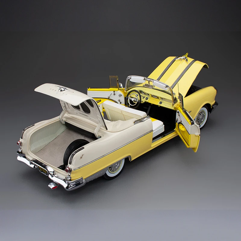 1955 Pontiac 1/18 Diecast Model Car 5 1955 Pontiac 1/18 Diecast Model Car - Image 5