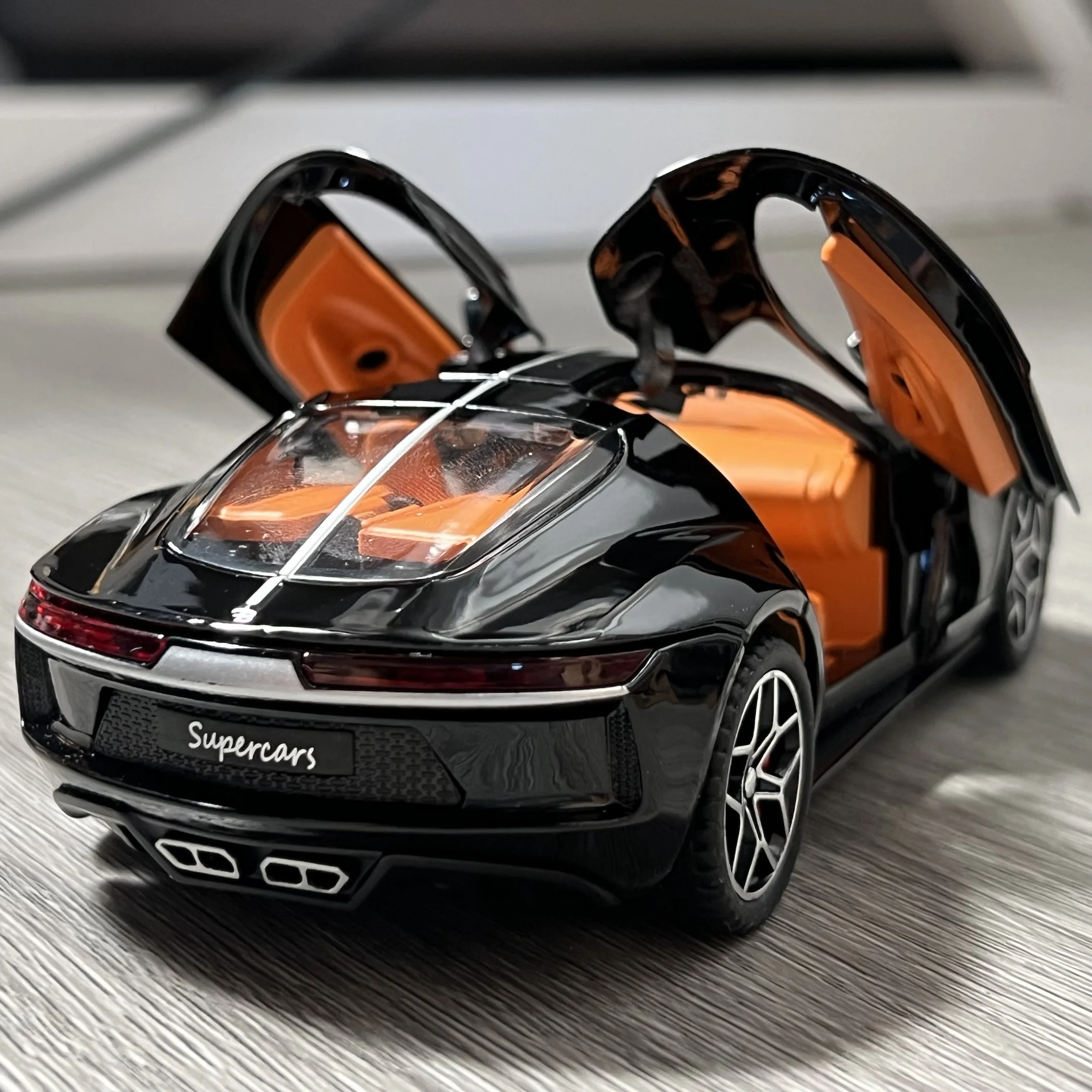 1:32 Diecast Sports Car Model with Light and Sound 5 1:32 Diecast Sports Car Model with Light and Sound - Image 5