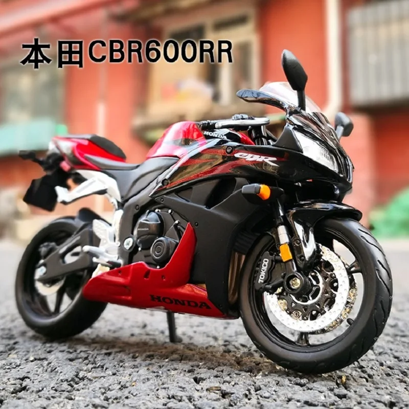 Honda CBR600RR 1:12 Scale Diecast Model for Collectors 8 Honda CBR600RR 1:12 Scale Diecast Model for Collectors - Image 8