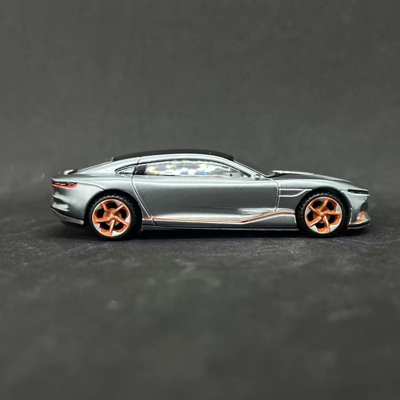 VOYAH Iland ICOZY 1:64 Diecast Model Coupe 3 VOYAH Iland ICOZY 1:64 Diecast Model Coupe - Image 3