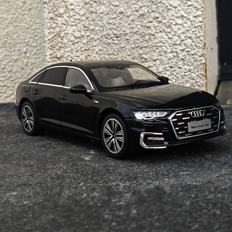 White 1:18 Audi A6 Diecast Model Collection 8 White 1:18 Audi A6 Diecast Model Collection - Image 8