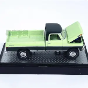 Vintage 1:64 Ford F-250 Explorer Diecast Model 8 S1b2b2c97f0e545659f40ed11475b05eem