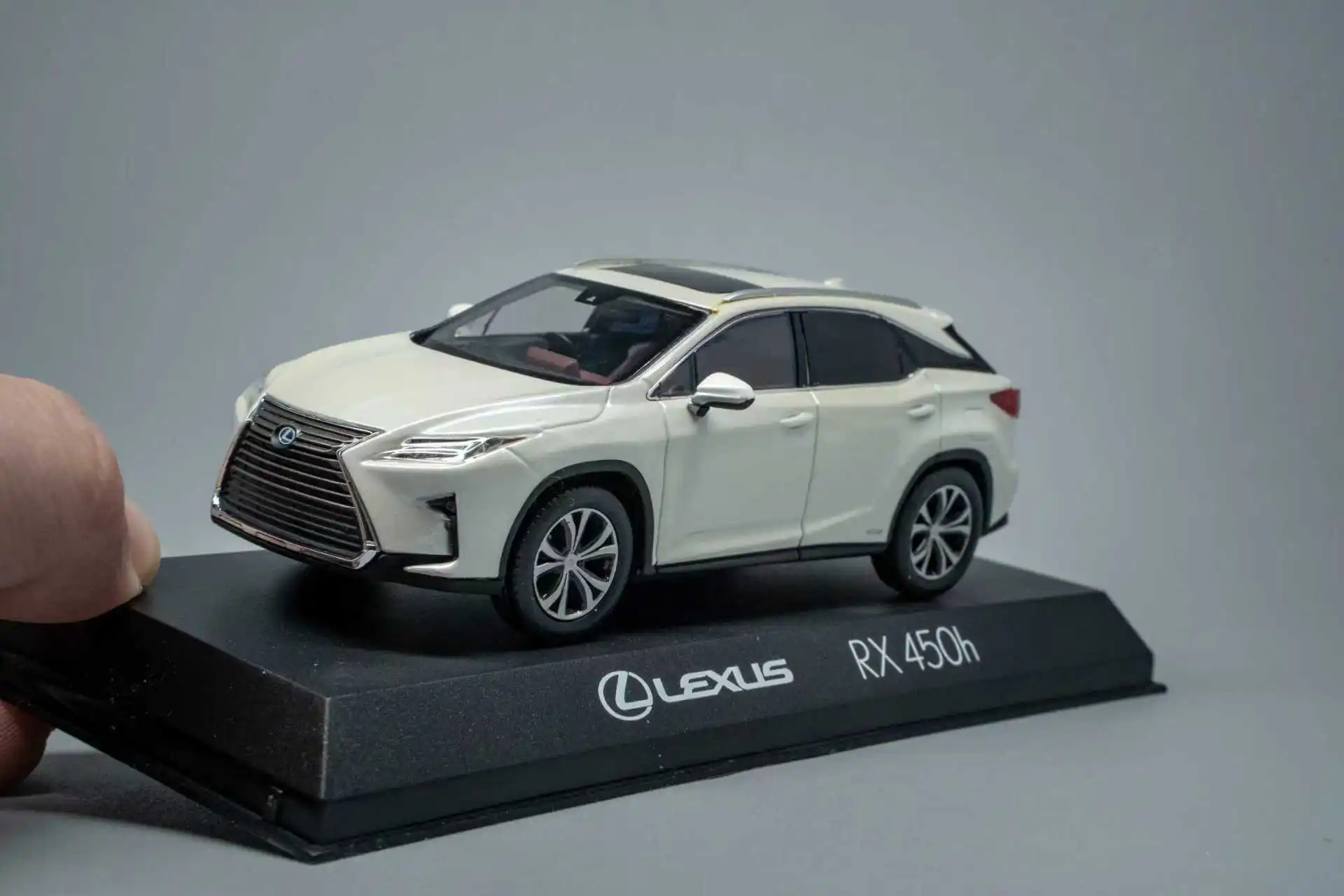 Kyosho 1:43 Lexus RX SUV Models Set 9 Kyosho 1:43 Lexus RX SUV Models Set - Image 9