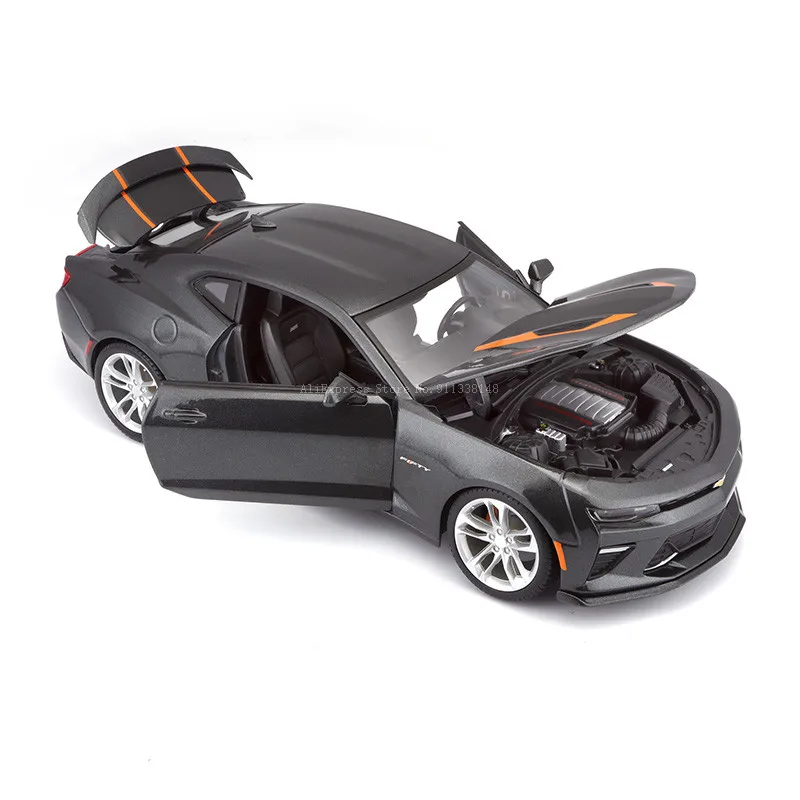 2017 Chevrolet Camaro SS 1:18 Diecast Model 2 2017 Chevrolet Camaro SS 1:18 Diecast Model - Image 2