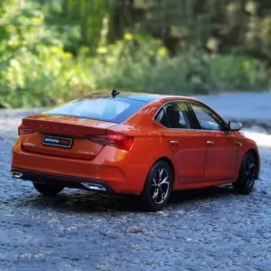 Vibrant Orange 1:18 ŠKODA Octavia PRO Model 12 S26a9d87d83bb4cddb8bf0084125199b08