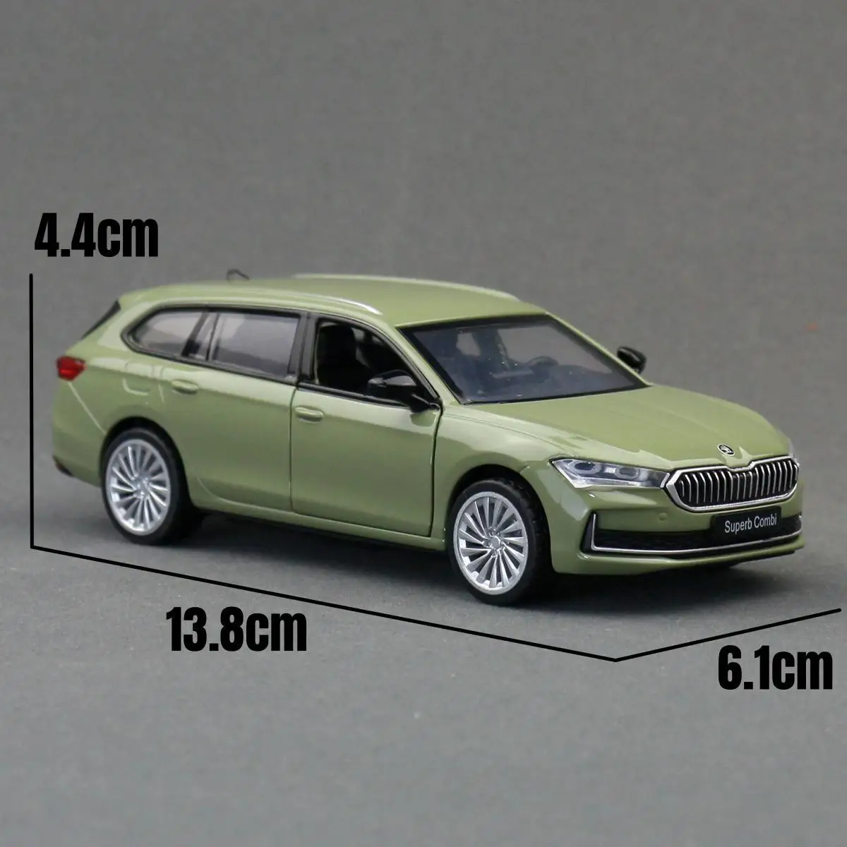 Vibrant Green 1/35 Skoda Superb Combi Model 6 Vibrant Green 1/35 Skoda Superb Combi Model - Image 6