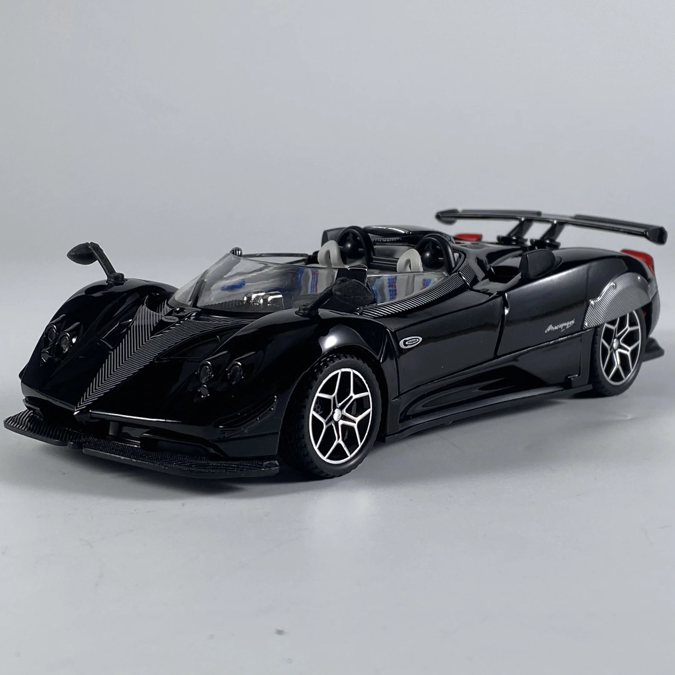 1:32 Pagani Zonda HP 2017 Diecast Model 8 1:32 Pagani Zonda HP 2017 Diecast Model - Image 8
