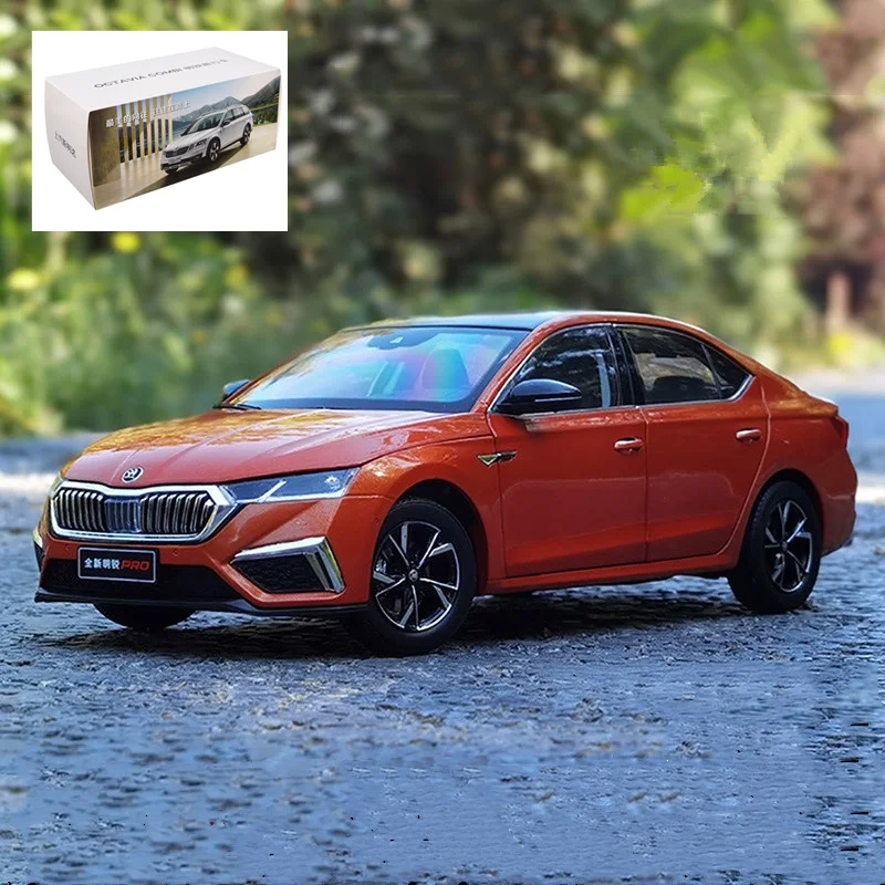 Vibrant Orange 1:18 ŠKODA Octavia PRO Model 8 Vibrant Orange 1:18 ŠKODA Octavia PRO Model - Image 8