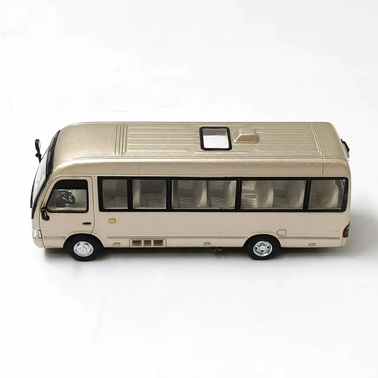 MASDI 1/64 Coaster Bus Diecast Model 6 MASDI 1/64 Coaster Bus Diecast Model - Image 6