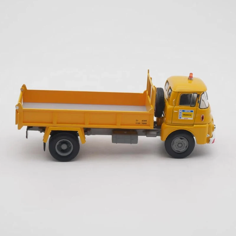 Sava-Austin A-404 Diecast Model Truck 1:43 Scale 4 Sava-Austin A-404 Diecast Model Truck 1:43 Scale - Image 4