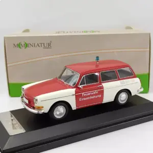 Vintage Firefighting Vehicle Model 1/32 Scale