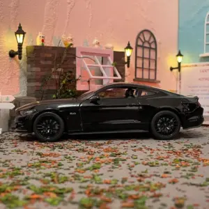 Ford Mustang GT 1:24 Diecast Model Collection 13 S2bdb1b5fc2b0453ca7150914200be712T