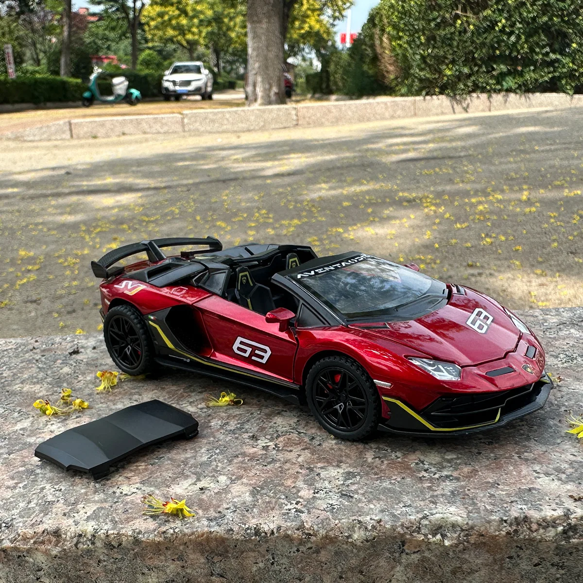 Yellow Lamborghini Aventador SVJ63 Diecast Model 2 Yellow Lamborghini Aventador SVJ63 Diecast Model - Image 2