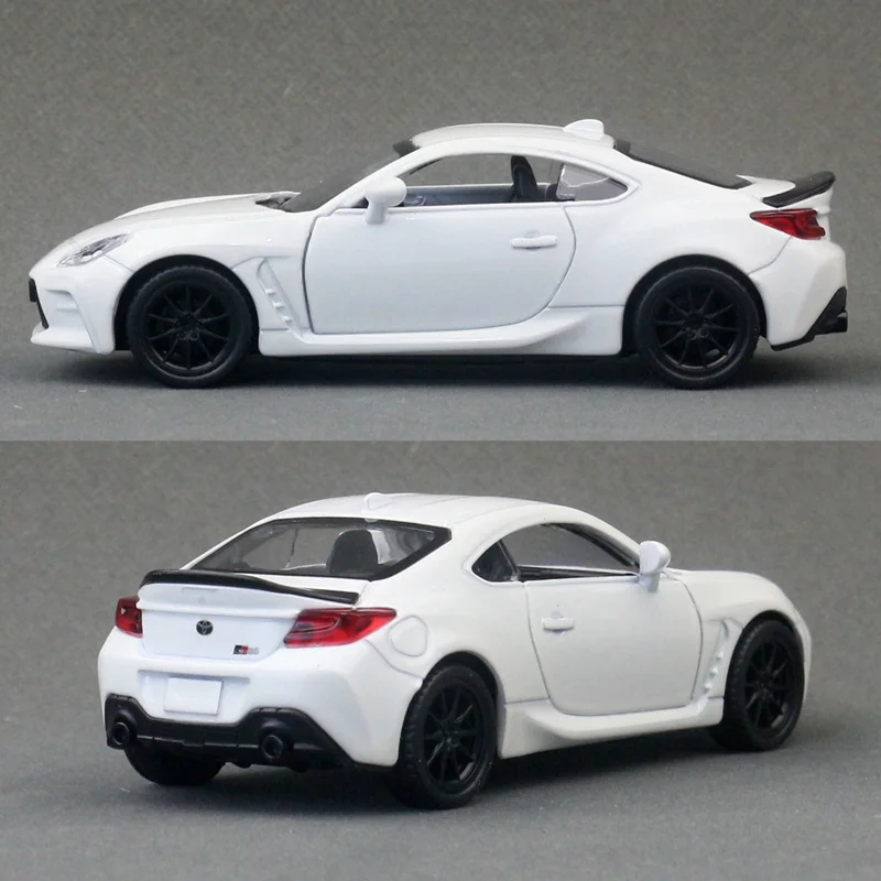 Toyota GR86 1:37 Diecast Model Car 3 Toyota GR86 1:37 Diecast Model Car - Image 3