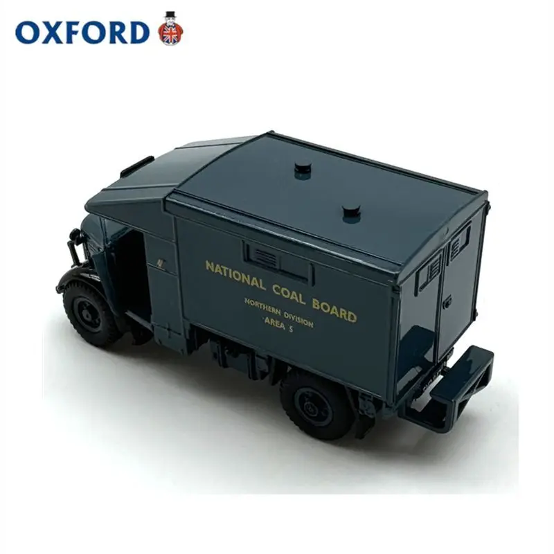 Vintage Austin K2 Ambulance Model 1:76 Scale 2 Vintage Austin K2 Ambulance Model 1:76 Scale - Image 2