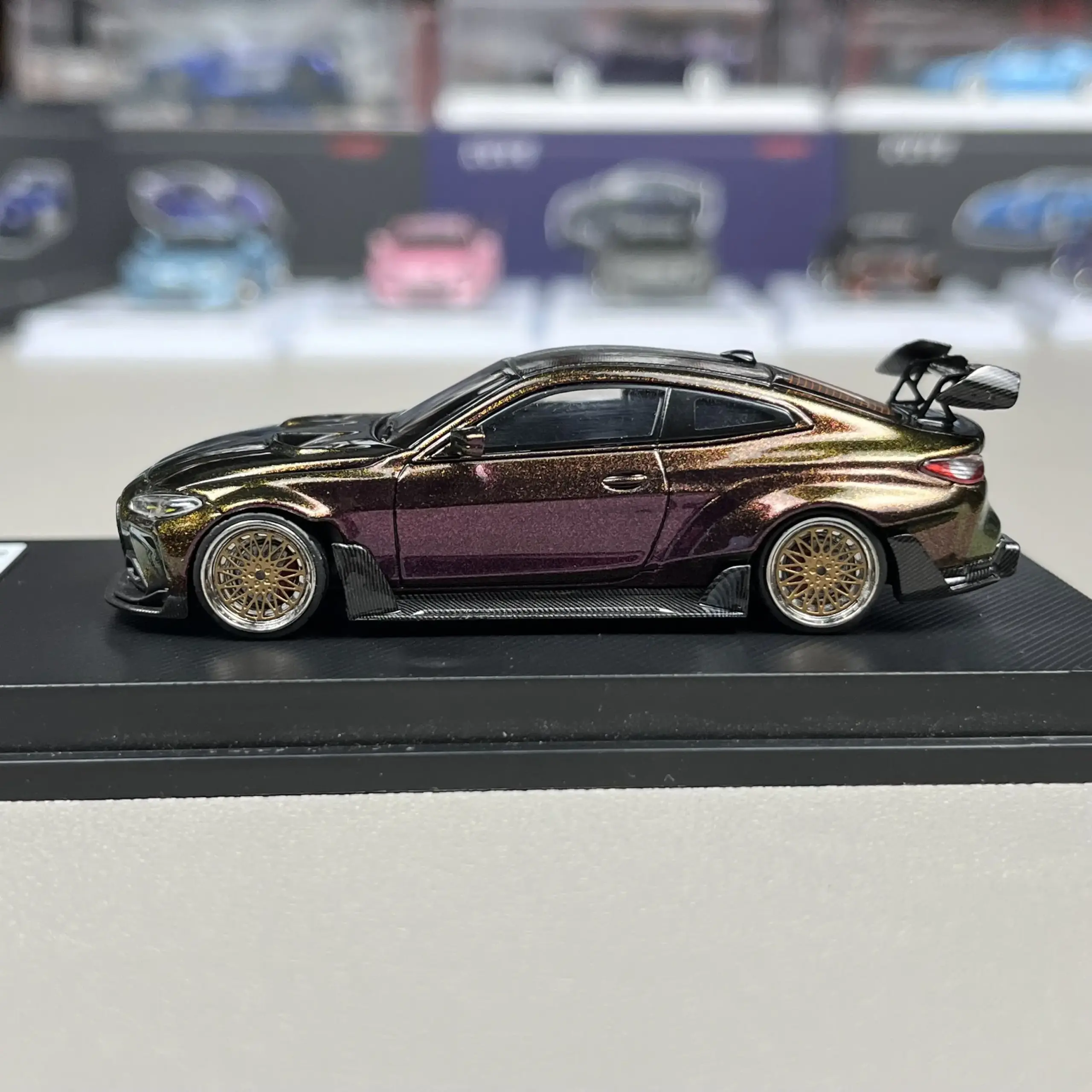 Purple-Gold BMW M4 G82 Diecast Model 1:64 3 Purple-Gold BMW M4 G82 Diecast Model 1:64 - Image 3