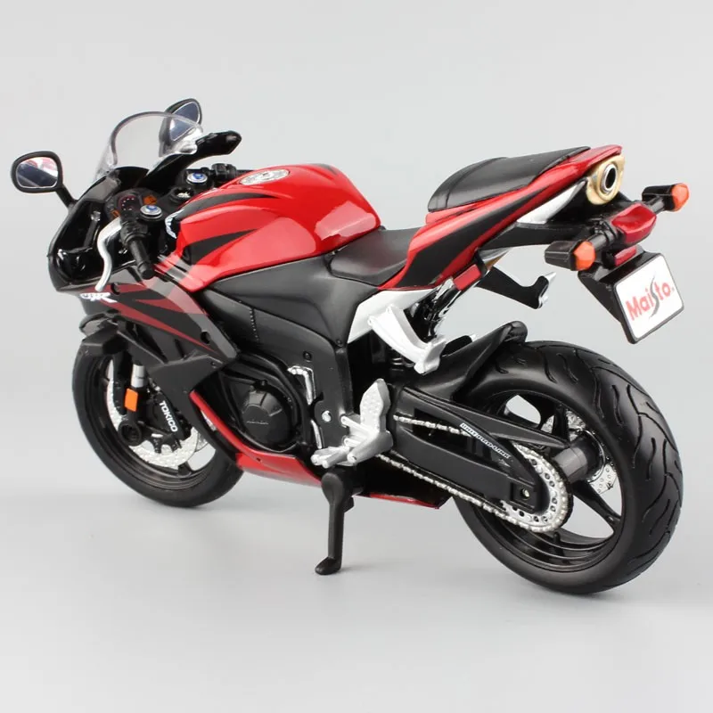 Honda CBR600RR 1:12 Scale Diecast Model for Collectors 5 Honda CBR600RR 1:12 Scale Diecast Model for Collectors - Image 5