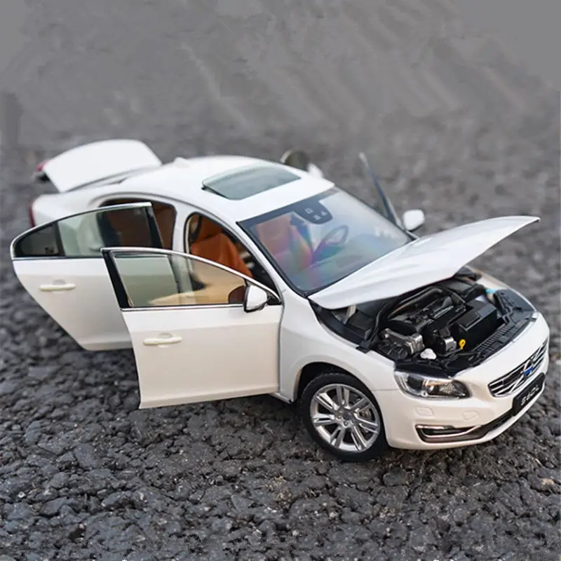 White Volvo S60L 1:18 Scale Diecast Model 1 White Volvo S60L 1:18 Scale Diecast Model