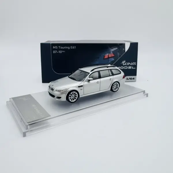 1:64 BMW M5 E60 E61 Diecast Model Set | JakeSpecial