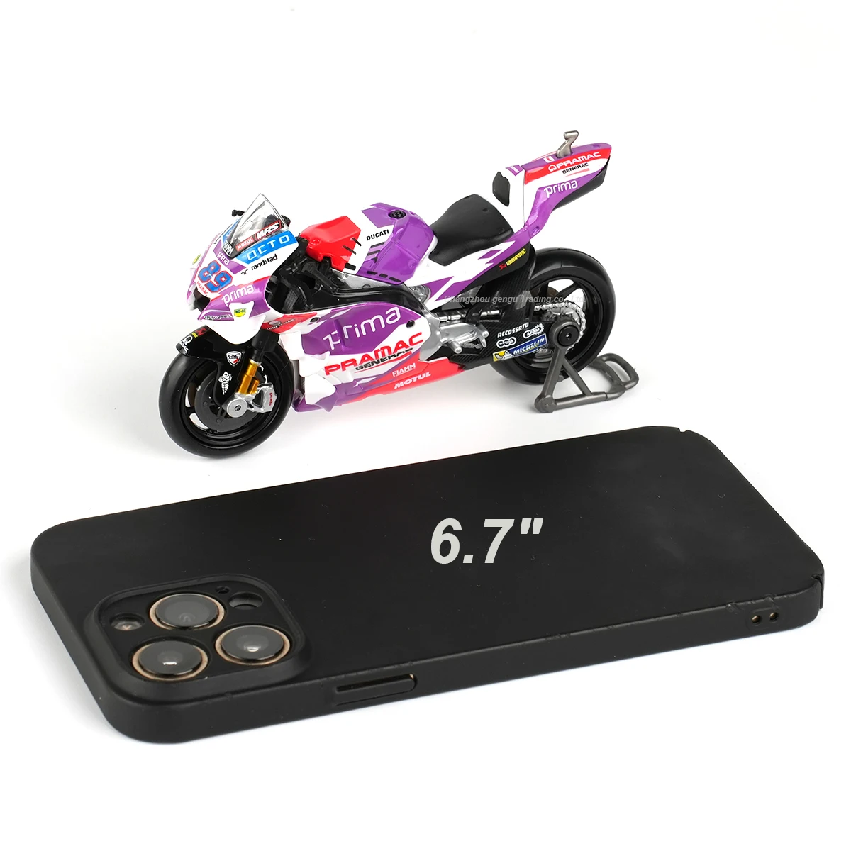 Die-Cast Ducati Pramac Racing Model 2022 5 Die-Cast Ducati Pramac Racing Model 2022 - Image 5