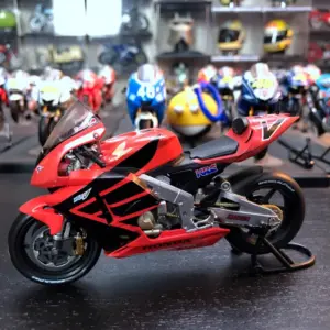 Honda RC211V 1/18 Scale Motorcycle Model 6 S3a3470c394b14092a8dcafb1837579374
