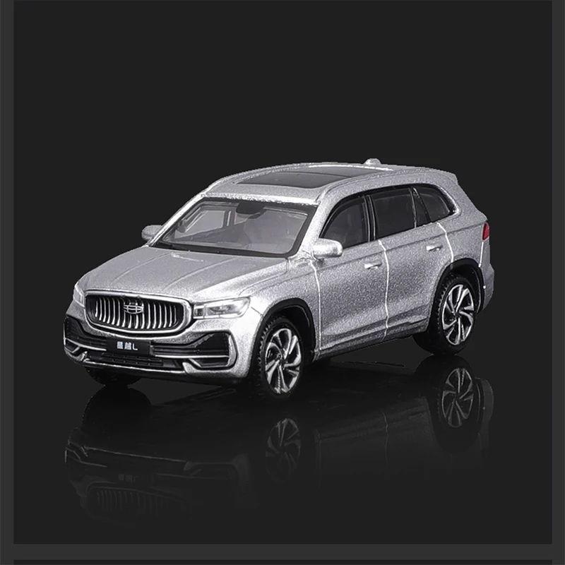 Geely Xingyue L 1:64 Diecast Model in Blue or Silver 4 Geely Xingyue L 1:64 Diecast Model in Blue or Silver - Image 4
