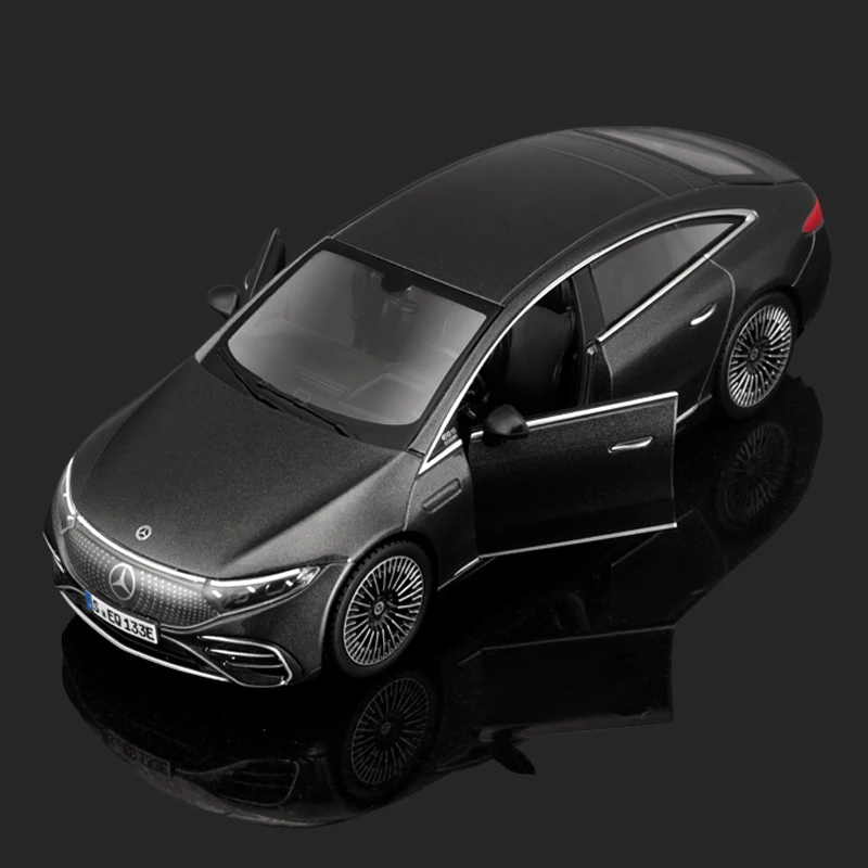 Mercedes-Benz EQS 1:27 Scale Model Car for Collectors 4 Mercedes-Benz EQS 1:27 Scale Model Car for Collectors - Image 4