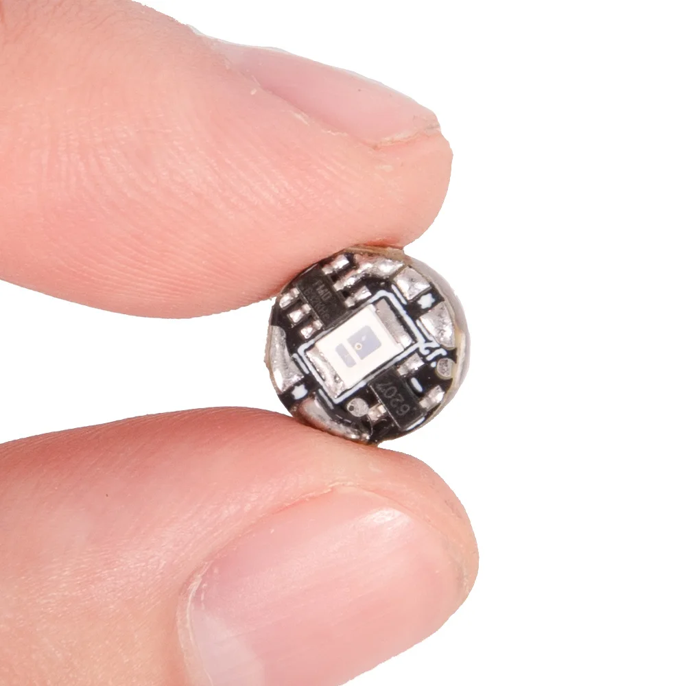 Miniature Wireless LED Lamp in 10 Colors 4 Miniature Wireless LED Lamp in 10 Colors - Image 4