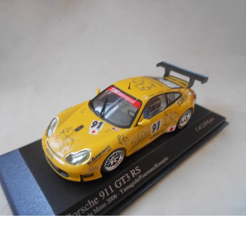 Minichamps Porsche 911 GT3 RS 1:43 Scale Model 5 Minichamps Porsche 911 GT3 RS 1:43 Scale Model - Image 5