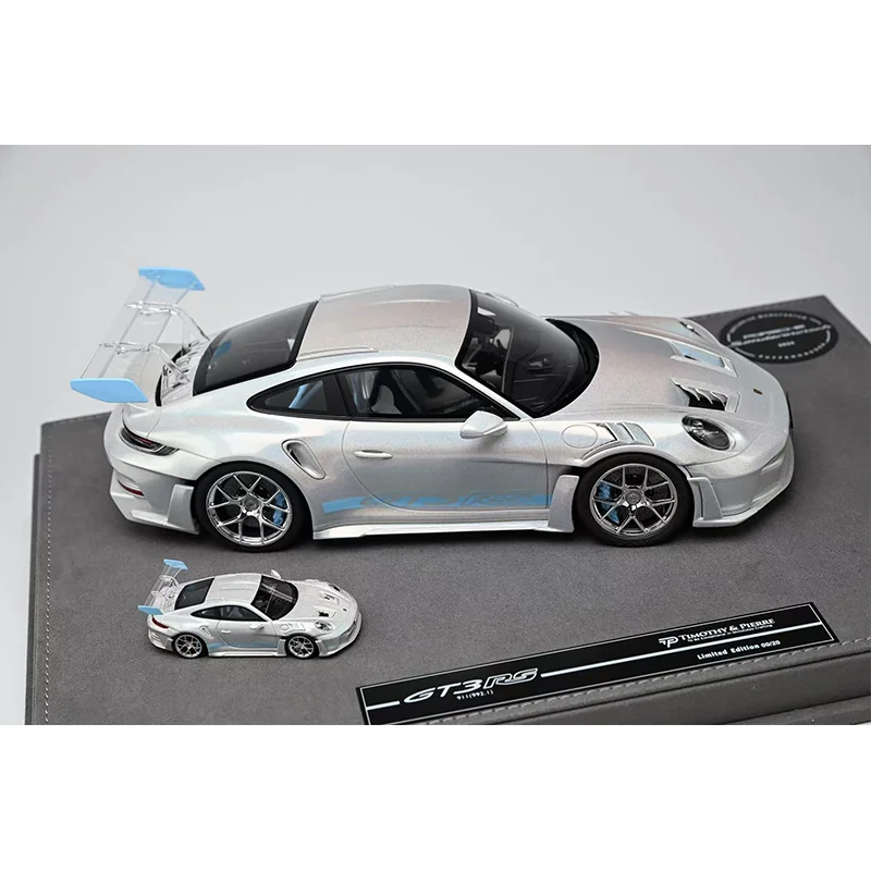 Porsche 911 GT3 RS Resin Miniature Set 3 Porsche 911 GT3 RS Resin Miniature Set - Image 3