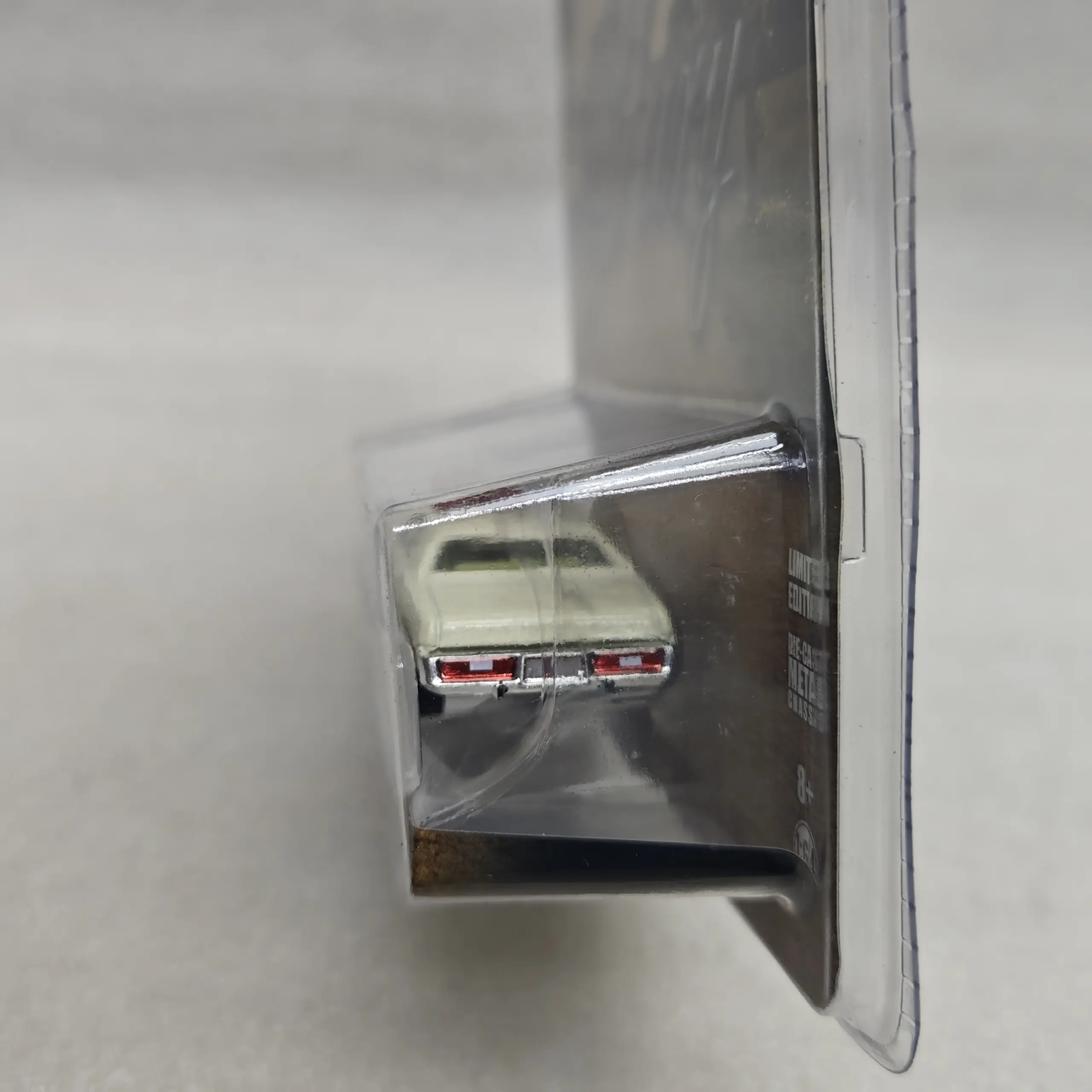 1975 Plymouth Fury 1:64 Diecast Police Model 3 1975 Plymouth Fury 1:64 Diecast Police Model - Image 3