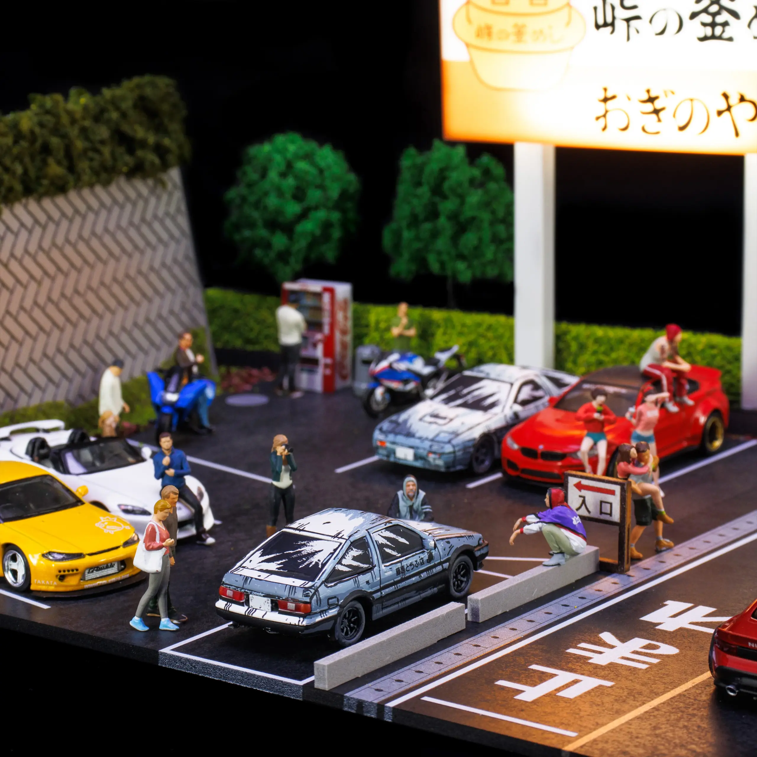Miniature Urban Car Garage Scene for Display 2 Miniature Urban Car Garage Scene for Display - Image 2