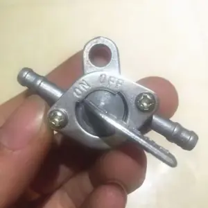 Petrol Gas Fuel Tap with 5mm and 6mm Ports 9 S42102e0b181746e9b37ce3cc620194d5Y