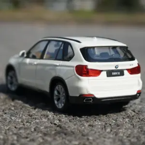 BMW X5 1:24 Diecast Model with Detailing 12 S47592e4d9b74479eab8a0ef0433ea038W